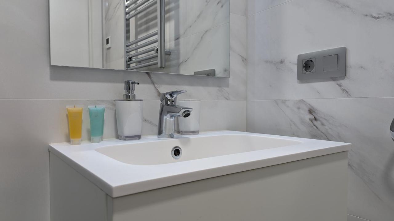 בנידורם Sunset Cliffs Stylish Apartment מראה חיצוני תמונה